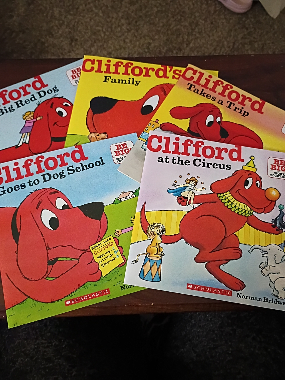 Clifford the Big Red Dog Scholastic Children's Book Set - Red